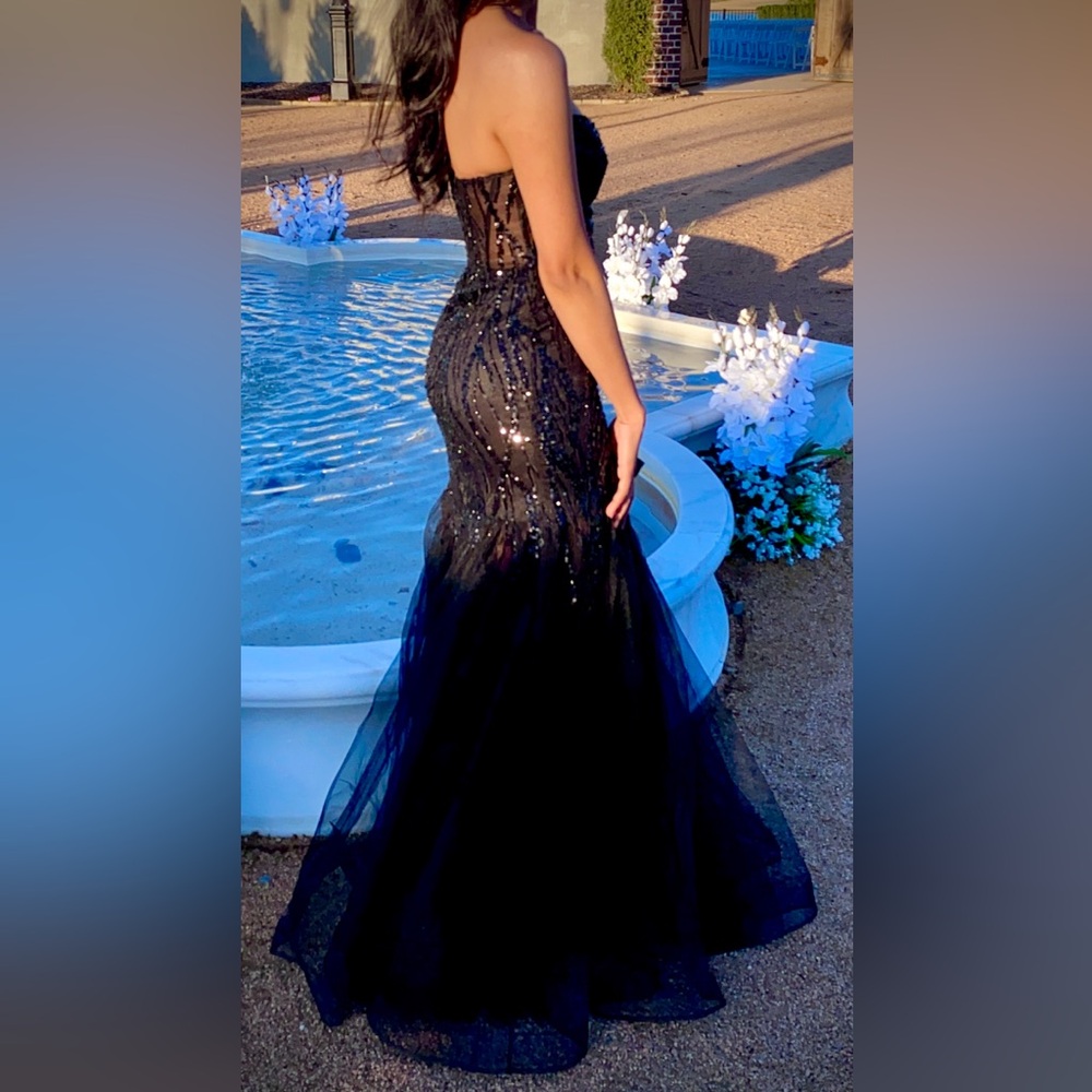 Elegant Prom Dress Black Strapless Gown